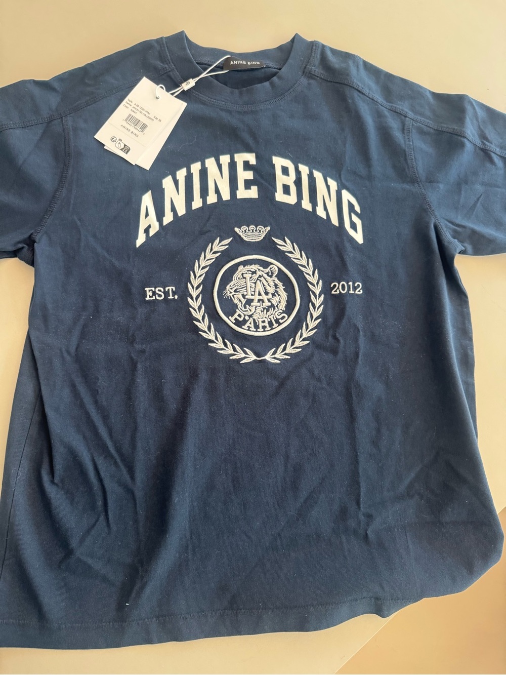 NWT Anine Bing navy JAYLIN TEE COLLEGIATE xs - Picture 2 of 4
